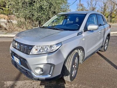 Usata Suzuki Vitara 111 CV (81 kW) 2019 Argento SUV
