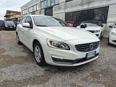 Usata Volvo V60 115 CV (84 kW) 2014 Bianco Station wagon