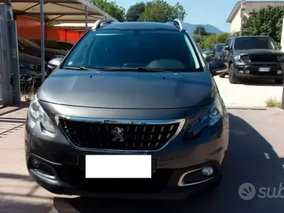 Usata Peugeot 2008 Active 75 CV (55 kW) 2018 Grigio SUV