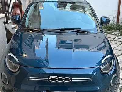 Usata Fiat 500e 42 kW (58 CV) 2021 Blu Berlina