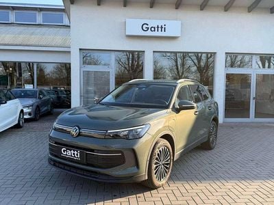 Usata VW Tiguan Edition 204 CV (150 kW) 2025 Verde velvet SUV