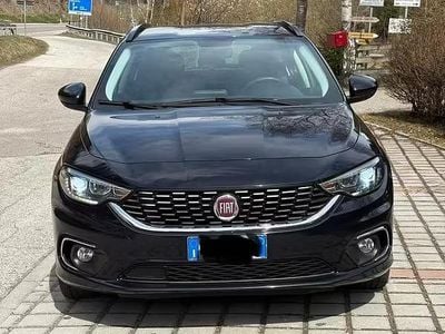 Usata Fiat Tipo Lounge 120 CV (88 kW) 2016 Nero Station wagon