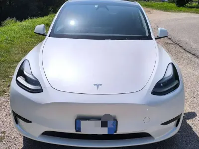Usata Tesla Model Y RWD 219 kW (299 CV) 2024 Bianco SUV