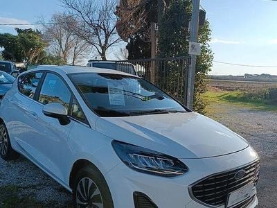 Begagnad Ford Fiesta 75 HK (55 kW) 2022 Vit Halvkombi