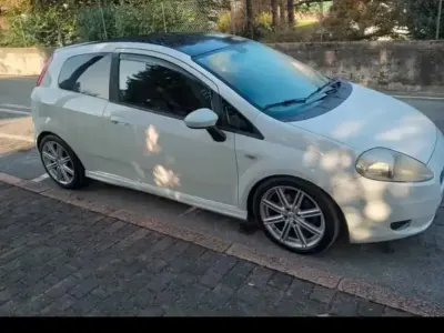Usata Fiat Grande Punto 90 CV (66 kW) 2008 Bianco Utilitaria