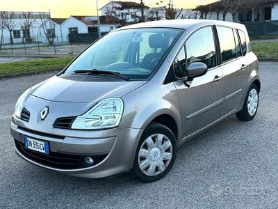 Usata Renault Modus Dynamique 85 CV (62 kW) 2008 Grigio Monovolume