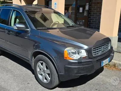 Usata Volvo XC90 Executive 185 CV (136 kW) 2007 Grigio SUV