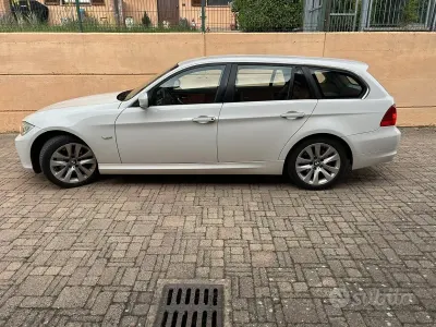 Usata BMW 318 116 CV (85 kW) 2010 Bianco Station wagon