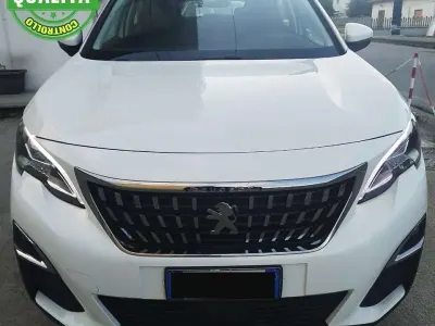 Usata Peugeot 3008 Business-Line 131 CV (96 kW) 2019 Bianco SUV
