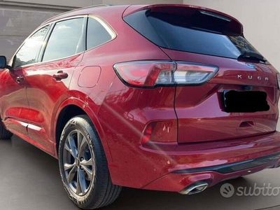 Usata Ford Kuga ST-Line 190 CV (139 kW) 2020 Rosso SUV