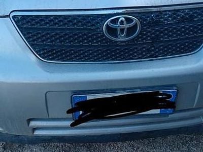 Usata Toyota Corolla 97 CV (71 kW) 2002 Grigio Berlina