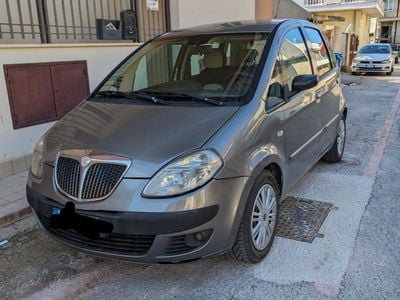 Usata Lancia Musa 69 CV (50 kW) 2006 Grigio Monovolume
