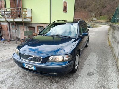 usata Volvo V70 V70II 2000 2.4 d5