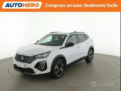 Usata Peugeot 2008 Allure 101 CV (74 kW) 2025 Bianco SUV
