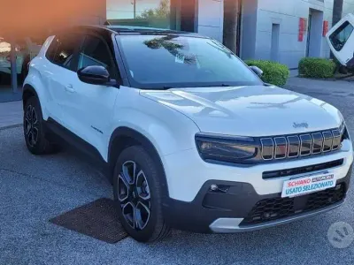 Usata Jeep Avenger Summit 101 CV (74 kW) 2024 Grigio SUV