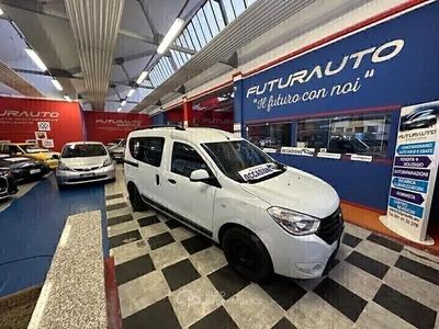 Usata Dacia Dokker Lauréate 90 CV (66 kW) 2017 Bianco Monovolume