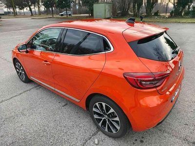 Brugt Renault Clio V Techno 91 HK (66 kW) 2023 Orange Sedan