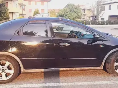 Usata Honda Civic 140 CV (102 kW) 2006 Berlina