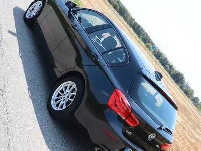 Usata BMW 118 Advantage 150 CV (110 kW) 2019 Nero Berlina