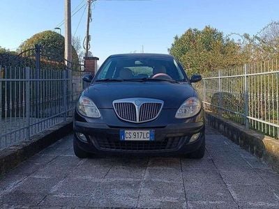 Usata Lancia Ypsilon 80 CV (58 kW) 2005 Nero Utilitaria
