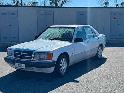 Usata Mercedes 190 109 CV (80 kW) 1992 Bianco Berlina