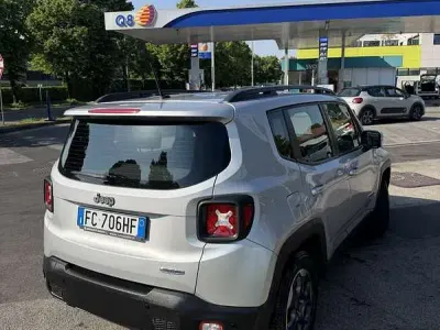 Usata Jeep Renegade Limited 120 CV (88 kW) 2016 SUV