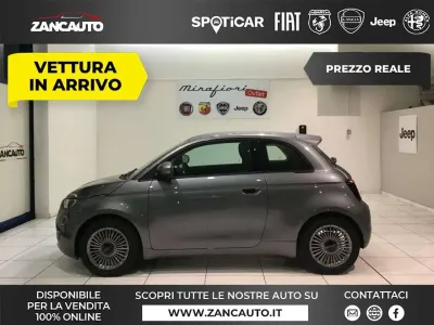 Usata Fiat 500e Icon 86 kW (118 CV) 2025 Grigio Berlina