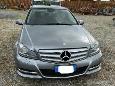 Usata Mercedes C200 184 CV (135 kW) 2012 Grigio Berlina