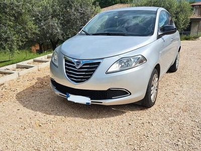 Usata Lancia Ypsilon 95 CV (69 kW) 2013 Grigio Utilitaria
