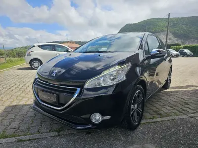 Begagnad Peugeot 208 Allure 68 HK (50 kW) 2015 Other Halvkombi