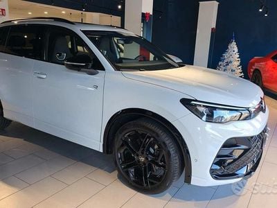 Usata VW Tiguan R-line Plus 150 CV (110 kW) 2024 Bianco SUV