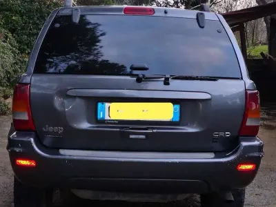 Usata Jeep Grand Cherokee Overland 163 CV (119 kW) 2003 Grigio SUV
