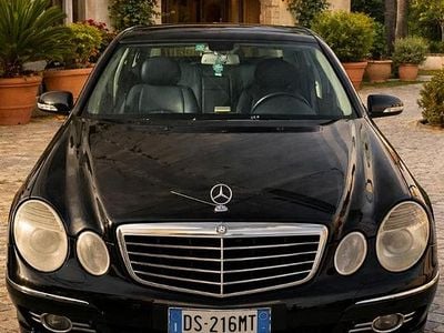 Usata Mercedes E220 Avantgarde 170 CV (125 kW) 2009 Nero Berlina