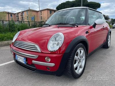 Usata Mini Cooper 116 CV (85 kW) 2004 Rosso Utilitaria