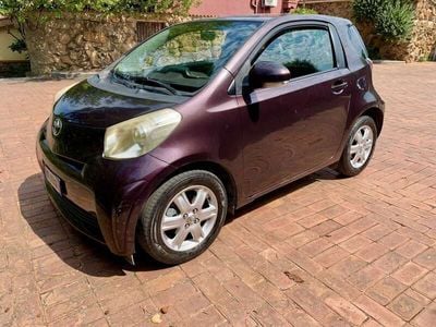 Toyota iQ
