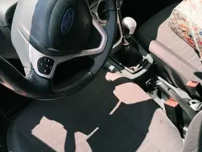 Usado Ford Fiesta Titanium 95 HP (69 kW) 2011 Sedan