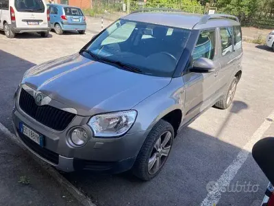 Usata Skoda Yeti 140 CV (102 kW) 2010 Grigio SUV