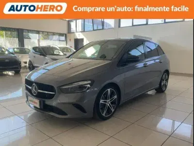 Usata Mercedes B250e Progressive 224 CV (164 kW) 2023 Grigio Monovolume