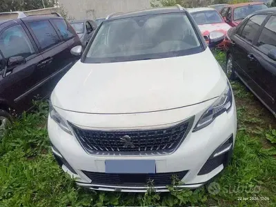Usata Peugeot 3008 130 CV (95 kW) 2019 Bianco SUV