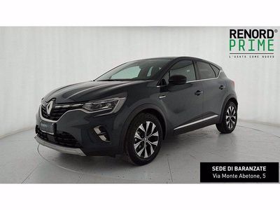 Usata Renault Captur Techno 143 CV (105 kW) 2023 Blu scuro SUV