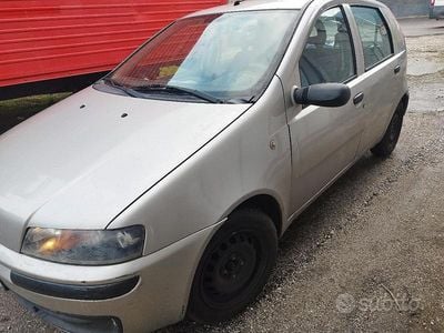 Grigio Usata 2004 Fiat Punto Emotion Berlina | 1100 €