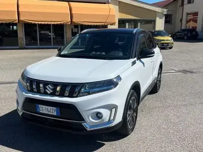 Usata Suzuki Vitara 129 CV (94 kW) 2024 Bianco SUV