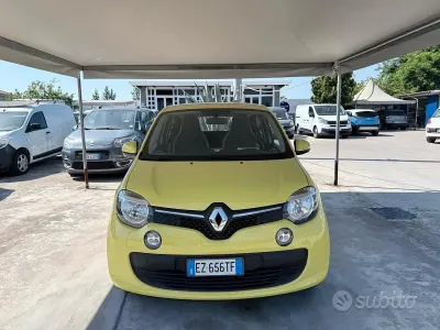 Usata Renault Twingo SE 69 CV (50 kW) 2015 Giallo Utilitaria