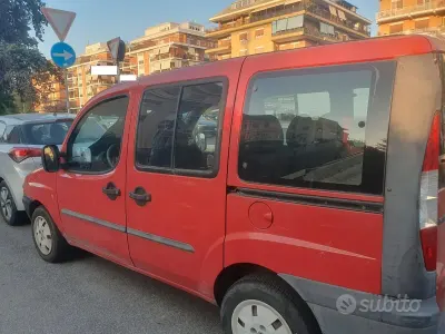 Usata Fiat Doblò 101 CV (74 kW) 2001 Rosso Monovolume