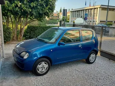 Usata Fiat 600 54 CV (39 kW) 2006 Bluazzurro Utilitaria