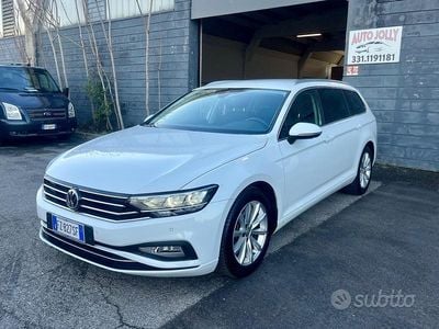 Usata VW Passat 120 CV (88 kW) 2019 Bianco Station wagon