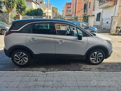 Usata Opel Crossland X 81 CV (59 kW) 2018 Grigio SUV
