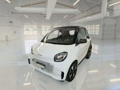 Usata Smart ForTwo Coupé Passion 41 kW (56 CV) 2020 Bianco Utilitaria