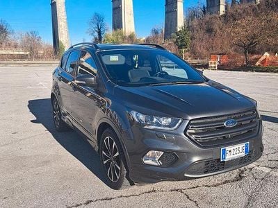 Usata Ford Kuga ST-Line 150 CV (110 kW) 2018 Grigio SUV