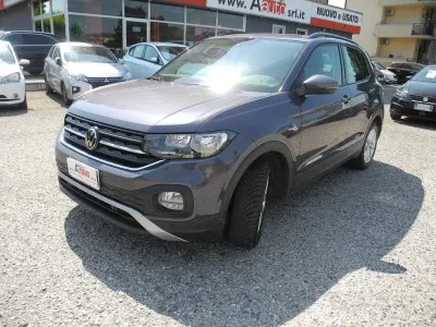 Usata VW T-Cross Style 110 CV (80 kW) 2024 Grigio SUV